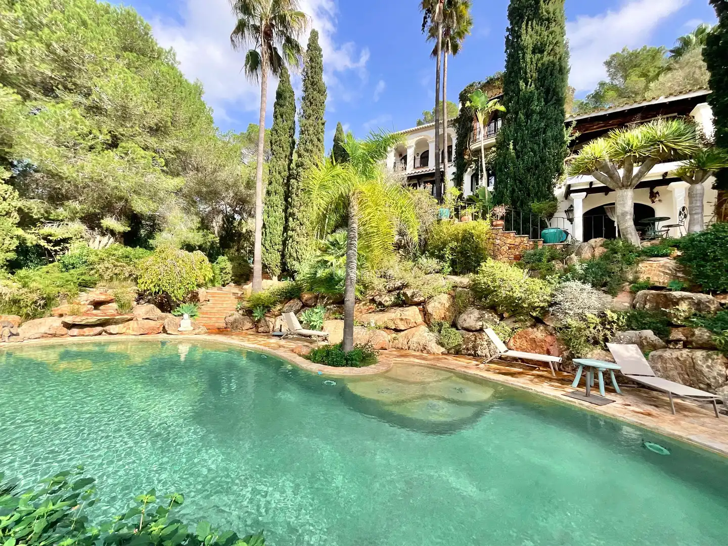 Chalet con terraza en venta en Santa Eulària