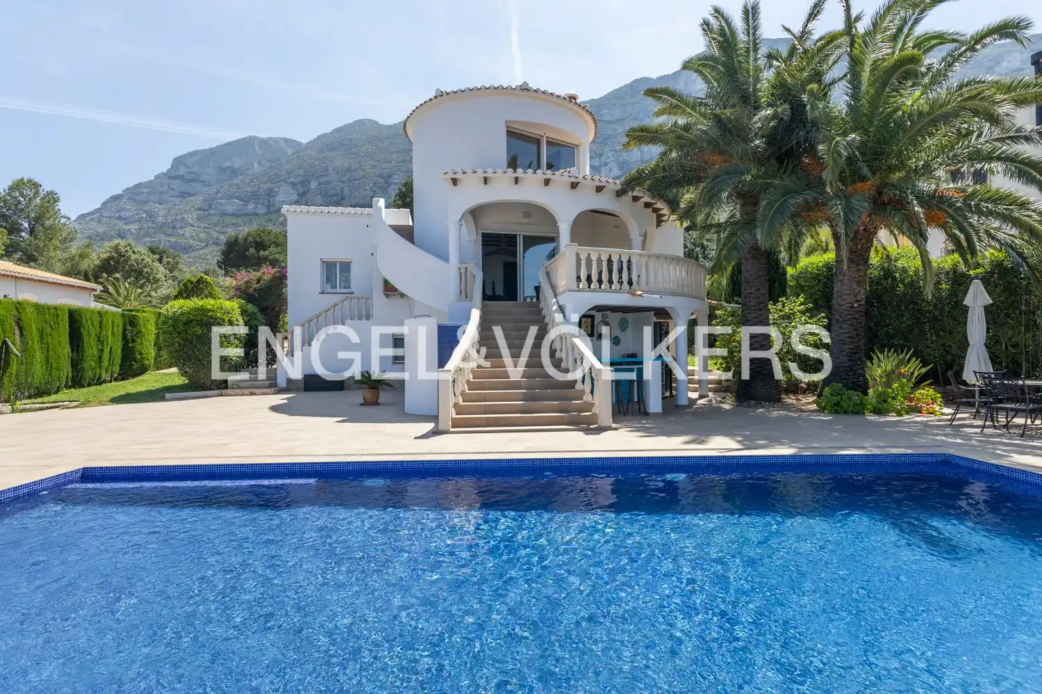 Vista exterior de Casa o chalet en venta en Dénia con Calefacción y Jardín privado