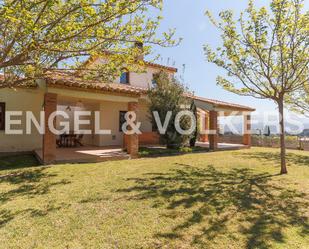 Vista exterior de Casa o xalet en venda en Ontinyent amb Aire condicionat, Calefacció i Jardí privat