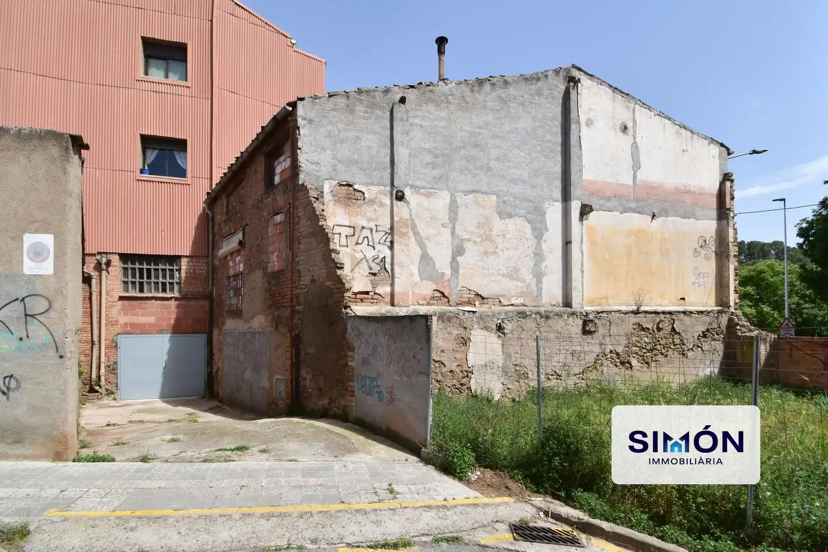 Außenansicht von Residential zum Verkauf in Manresa