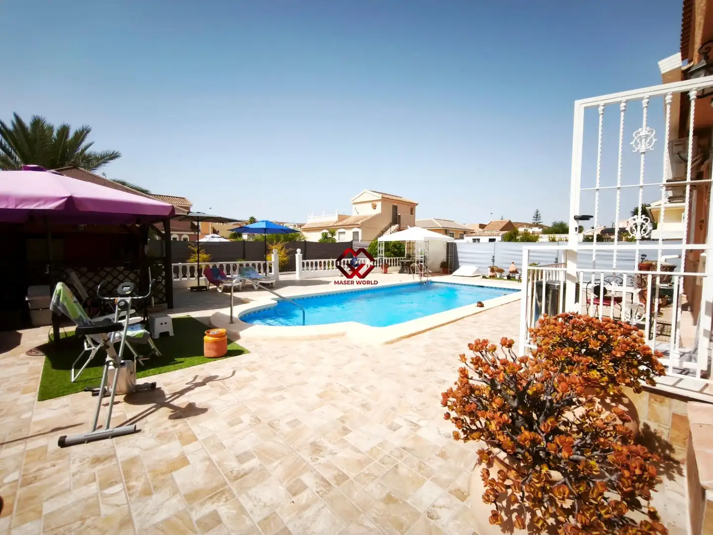 Chalet con piscina en venta en Calle PITERAS