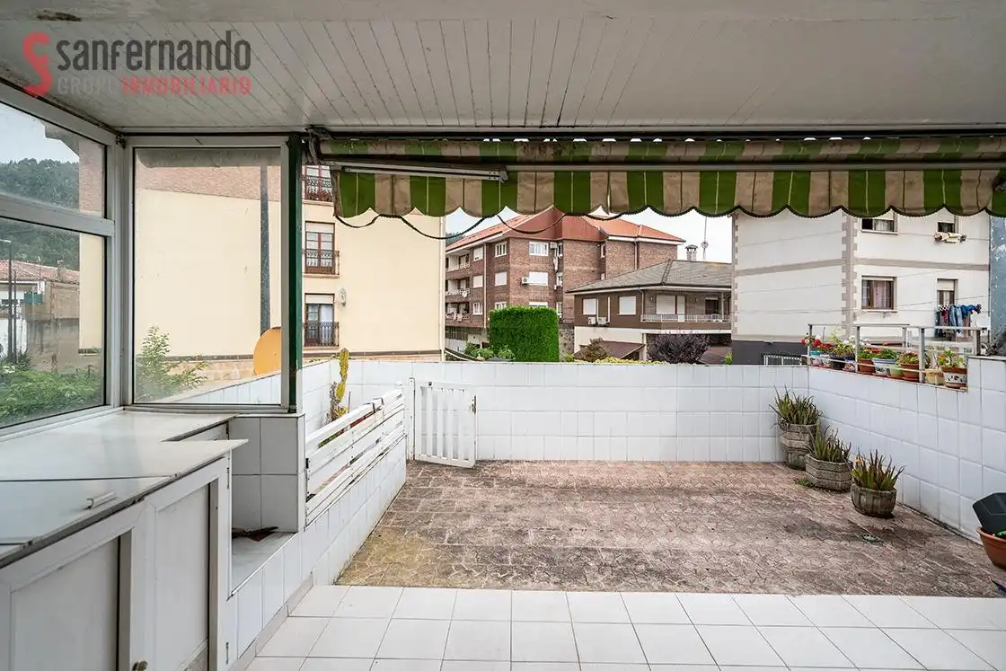 Vista exterior de Casa o chalet en venta en Cartes con Calefacción, Jardín privado y Terraza