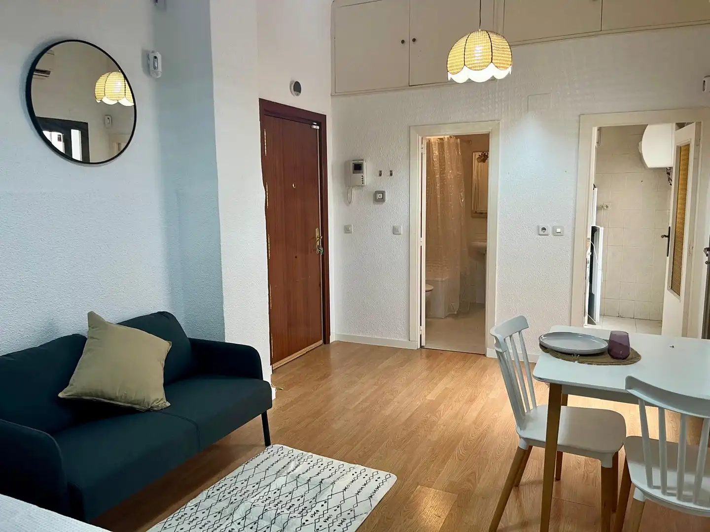 Wohnzimmer von Wohnung zum Verkauf in Madrid mit Heizung, Waschmaschine und Fernseher