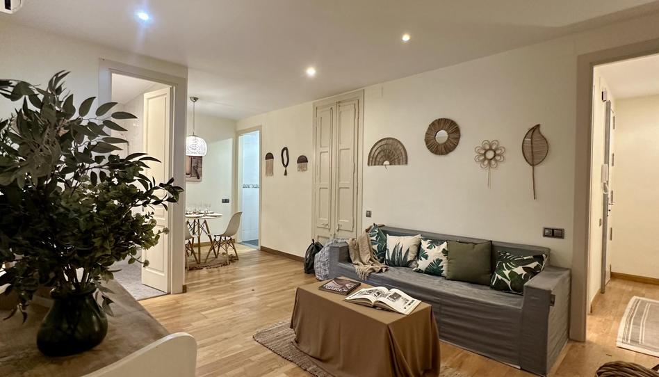 Photo 1 of Flat for sale in Carrer de la Indústria, Sagrada Família, Barcelona