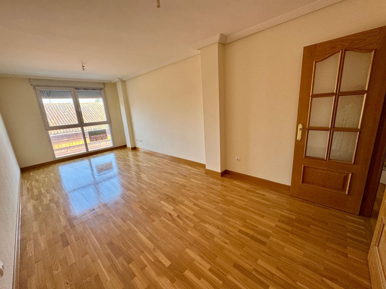 Living room of Flat for sale in Palencia Capital  with Heating, Parquet flooring and Storage room