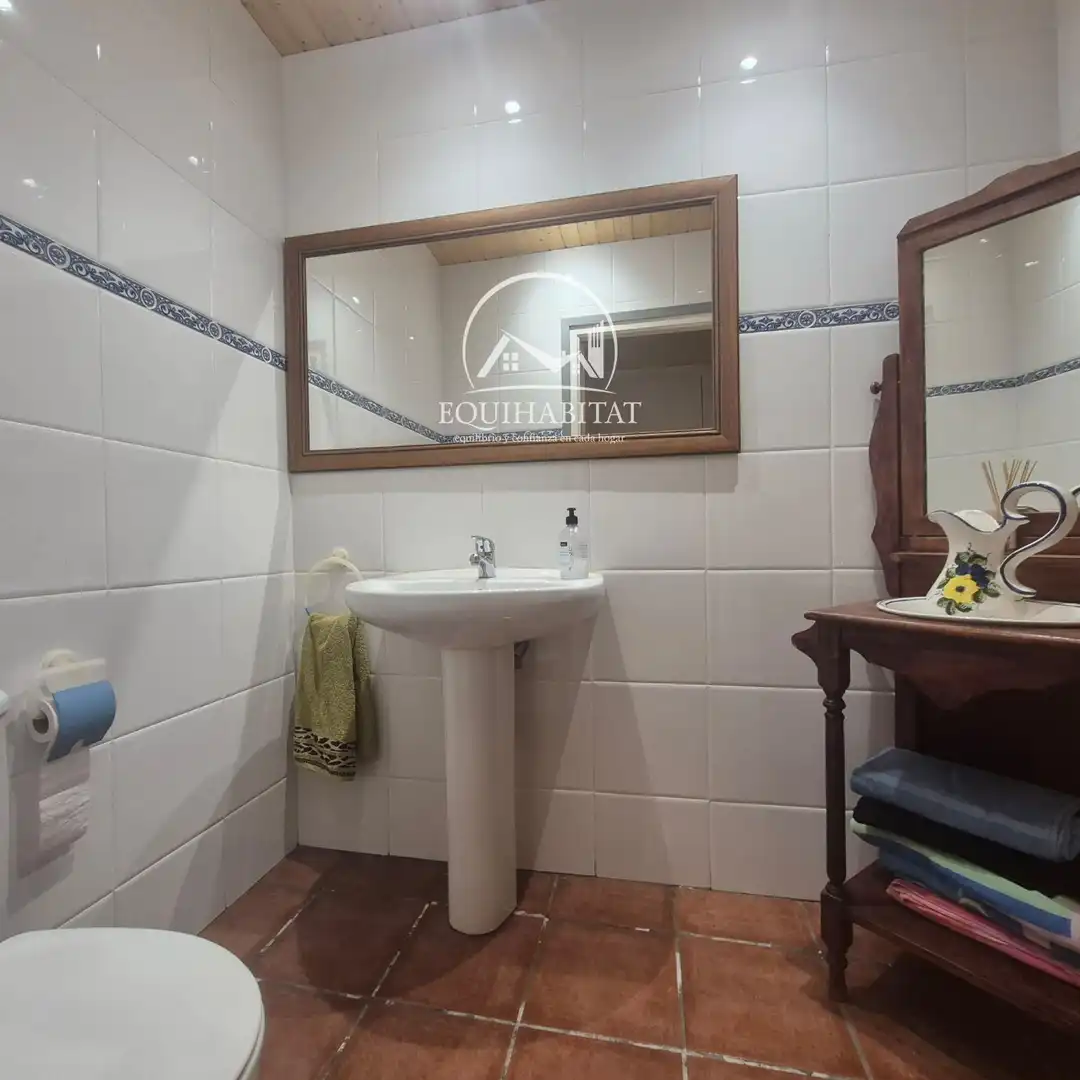 Baño de Casa o chalet en venta en Alguaire con Aire acondicionado, Jardín privado y Trastero