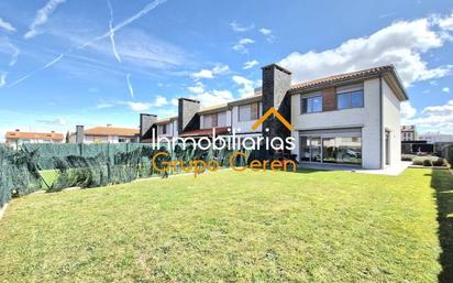 Garden of Single-family semi-detached for sale in Cirueña  with Heating, Private garden and Terrace