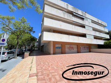 Local comercial en venta en Carrer del Nord 25