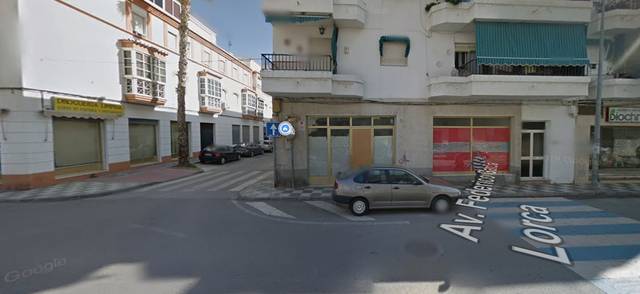 Local comercial en Venta en Avenida Federico García Lorca, 27 en Centro