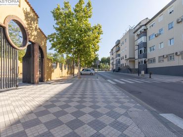 Appartamento con piscina in vendita a Calle BLASCO IBAÑEZ 20