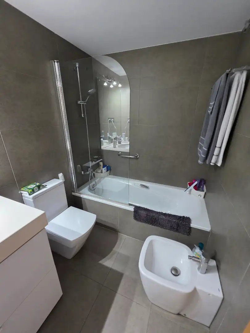 Baño de Piso en venta en Barcelona con Aire acondicionado, Calefacción y Jardín privado