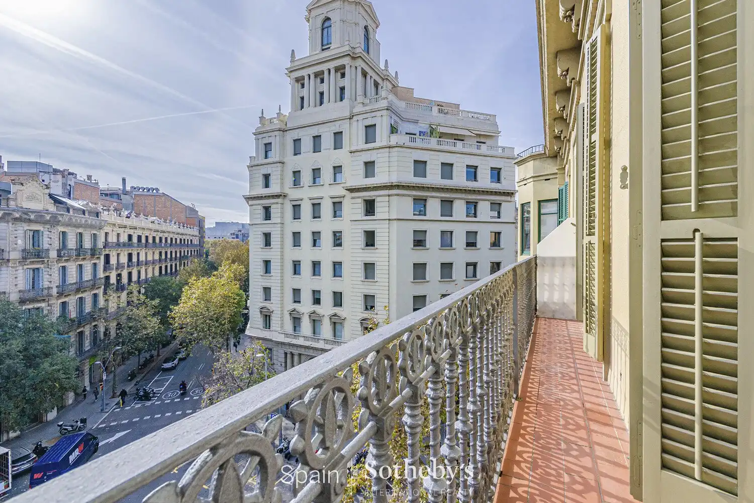 Außenansicht von Wohnungen zum Verkauf in Barcelona mit Klimaanlage und Heizung