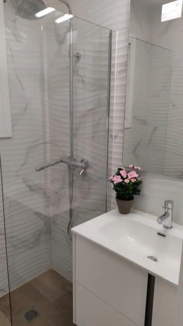 Bathroom of Flat for sale in Mollet del Vallès  with Air Conditioner, Terrace and Furnished