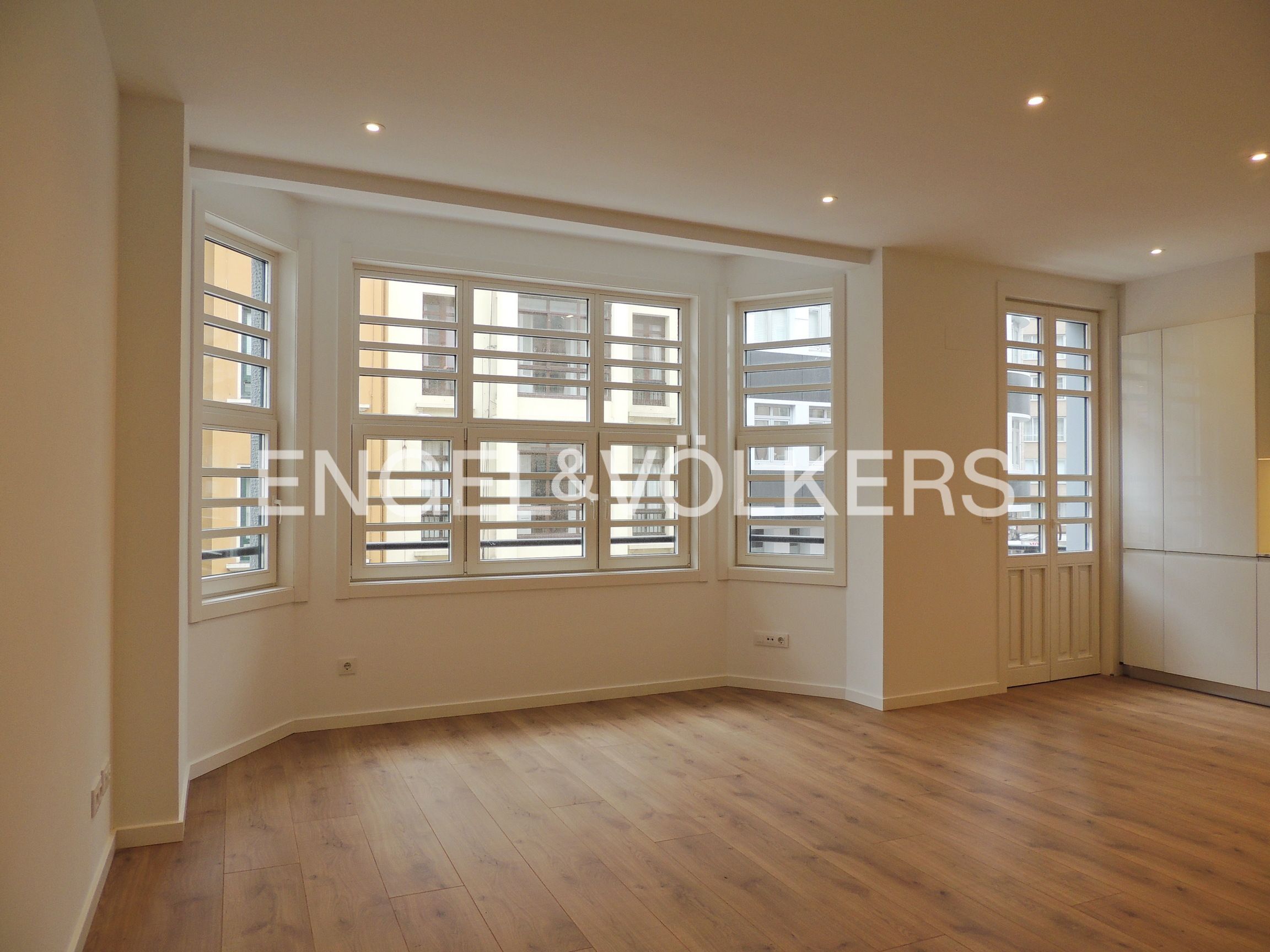 Sala de estar de Piso de alquiler en A Coruña Capital  con Calefacción y Balcón