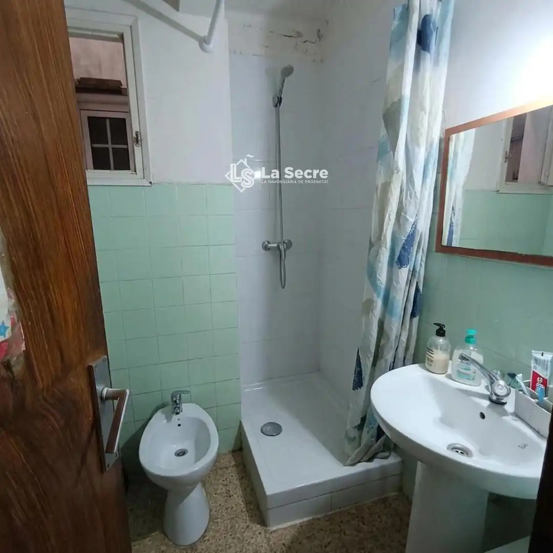 Baño de Piso en venta en Martorell con Terraza