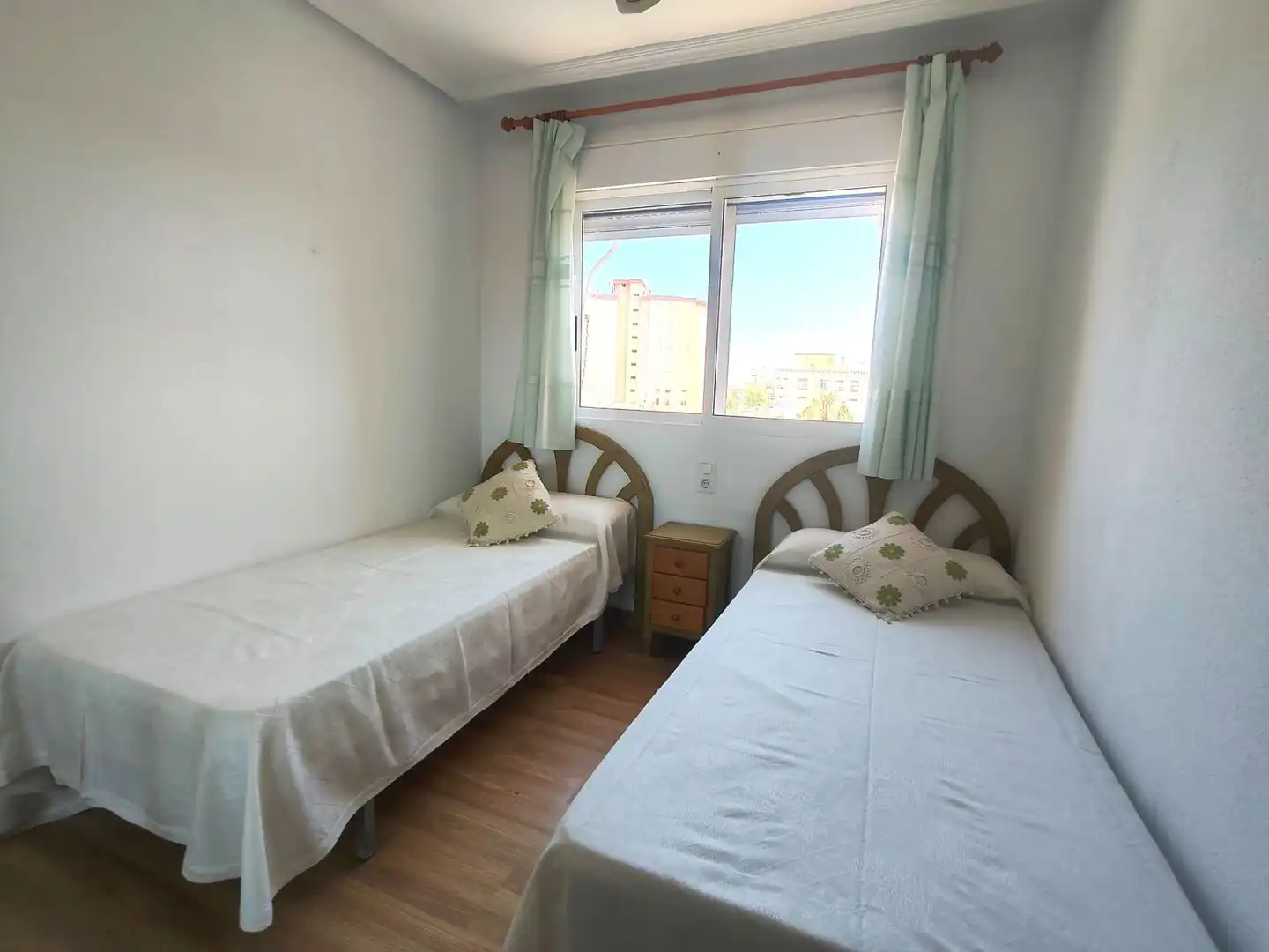 Dormitori de Apartament de lloguer en Santa Pola amb Aire condicionat, Calefacció i Terrassa
