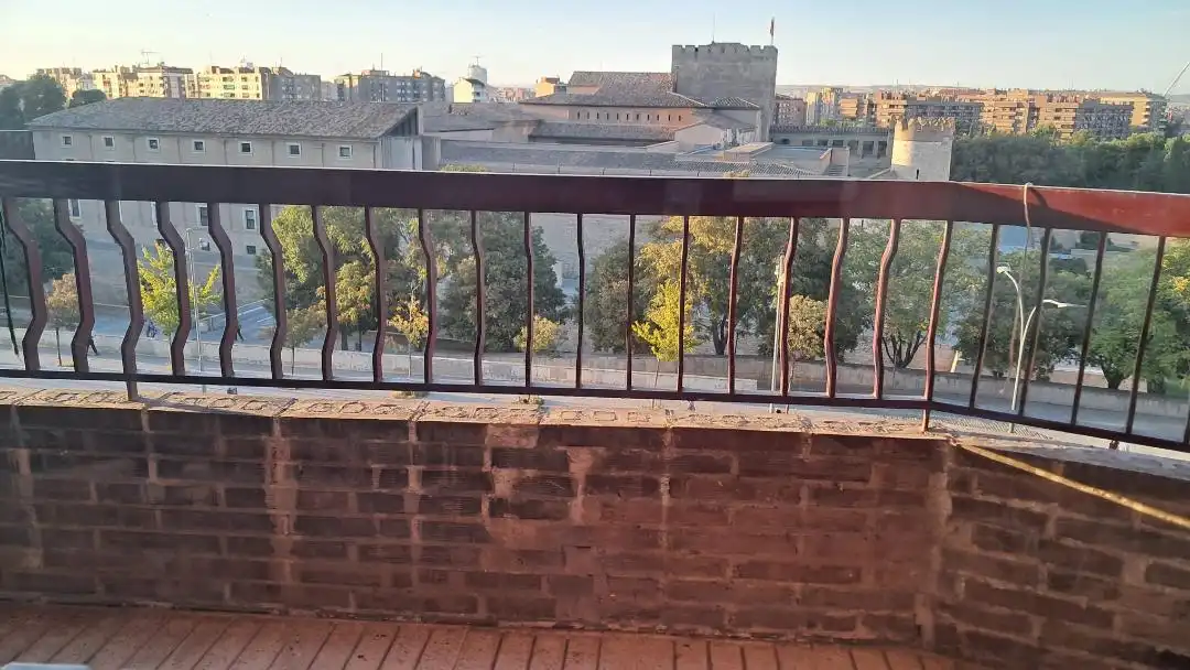 Piso con ascensor en venta en Avenida de Madrid 35