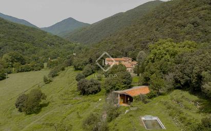 Jardí de Finca rústica en venda en La Vall de Bianya amb Calefacció, Jardí privat i Traster