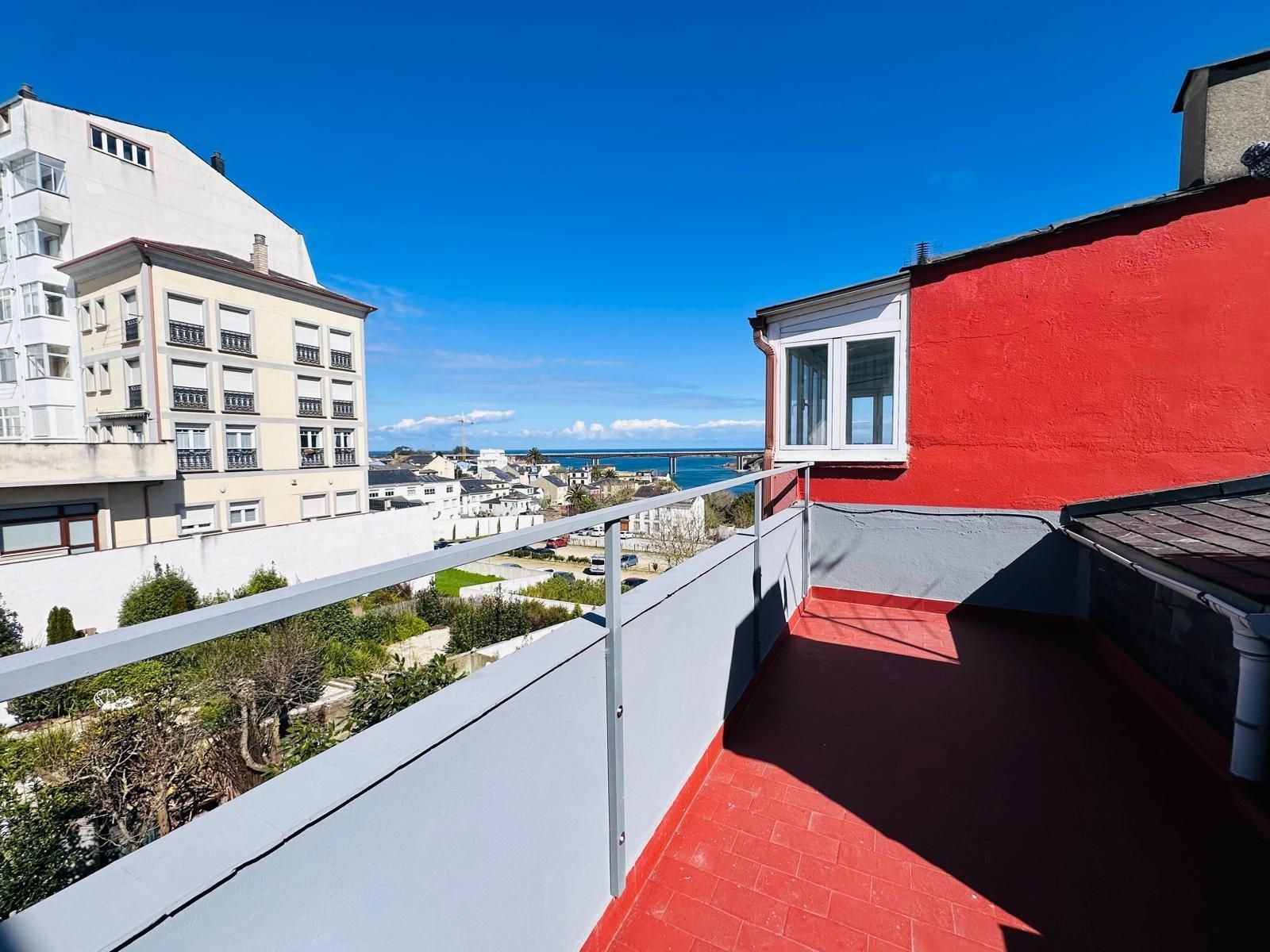 Vista exterior de Casa o xalet en venda en Ribadeo amb Calefacció, Jardí privat i Terrassa
