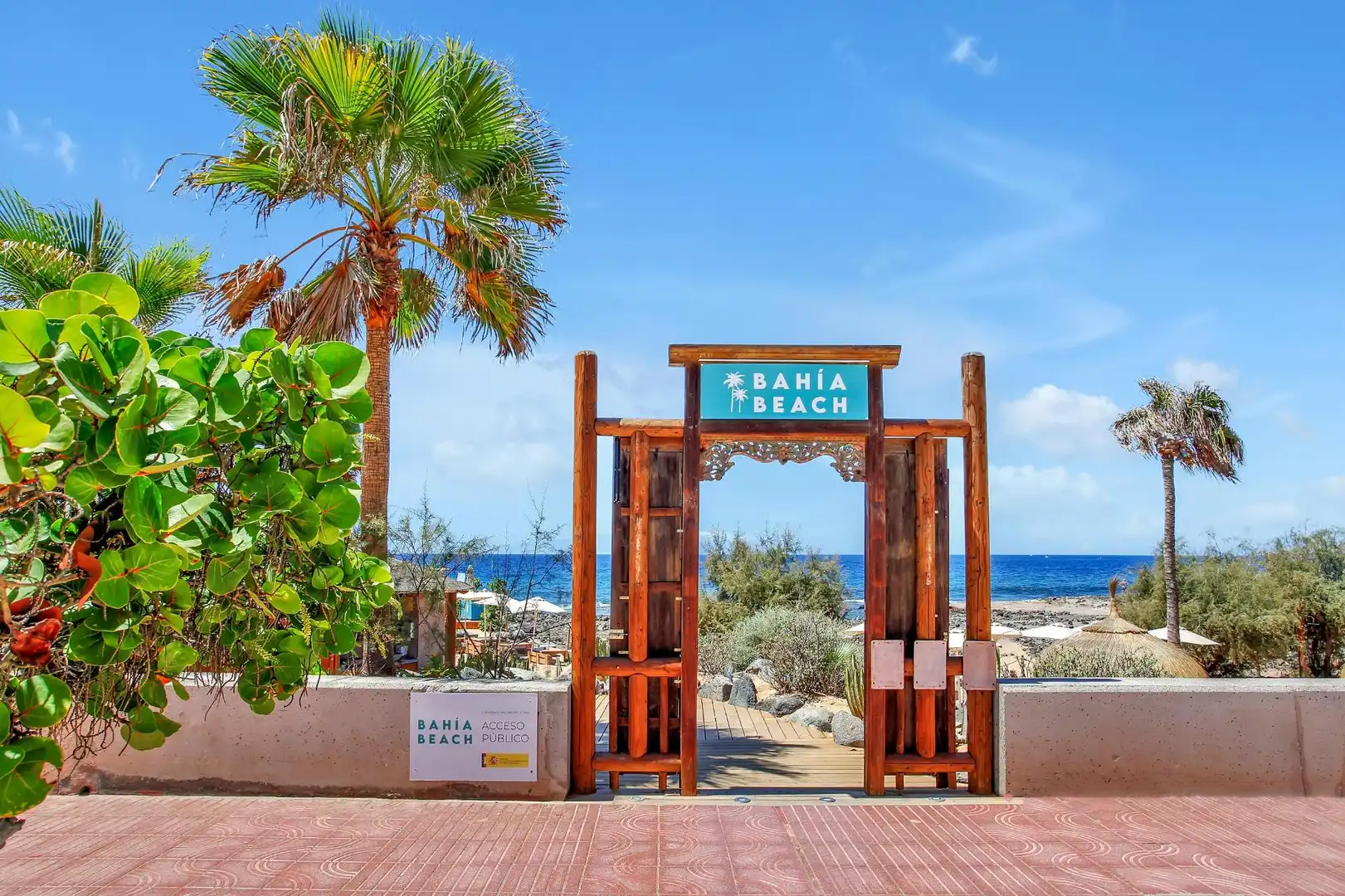 Vista exterior de Apartamento de alquiler en Arona con Terraza, Amueblado y Piscina comunitaria