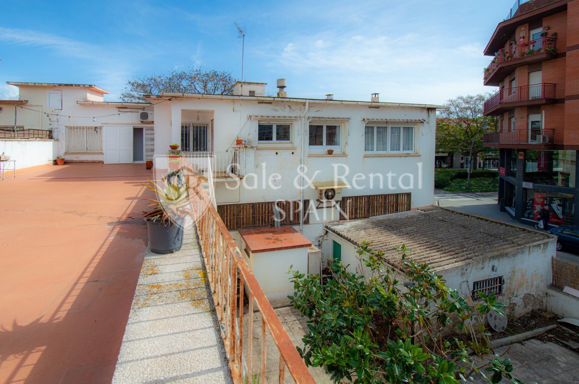 Exterior view of Single-family semi-detached for sale in Malgrat de Mar  with Air Conditioner, Heating and Terrace