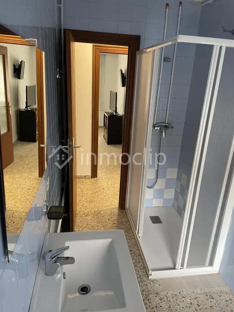 Bathroom of Flat for rent in Salamanca  with Heating and Furnished