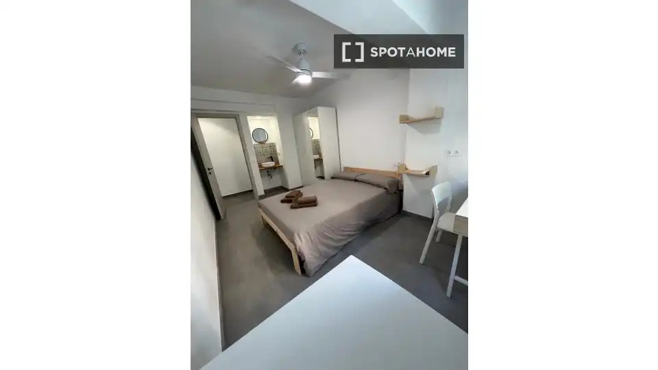 Habitación de Piso de alquiler en Alicante / Alacant con Aire acondicionado, Calefacción y Amueblado