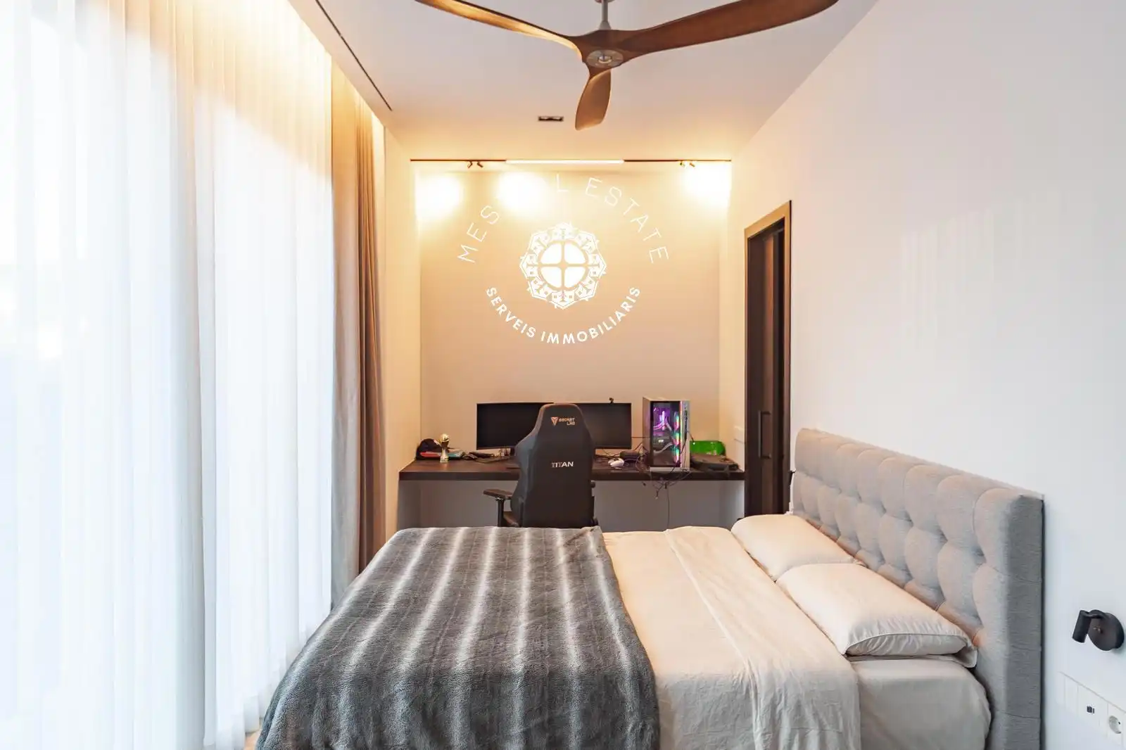 Bedroom of Houses for sale in Castelldefels  with Air Conditioner, Heating and Swimming Pool