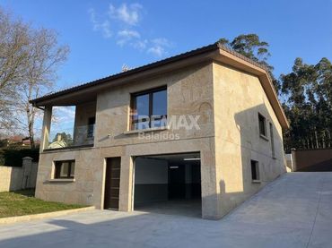 House with garden for sale in Lugar a Bouzada