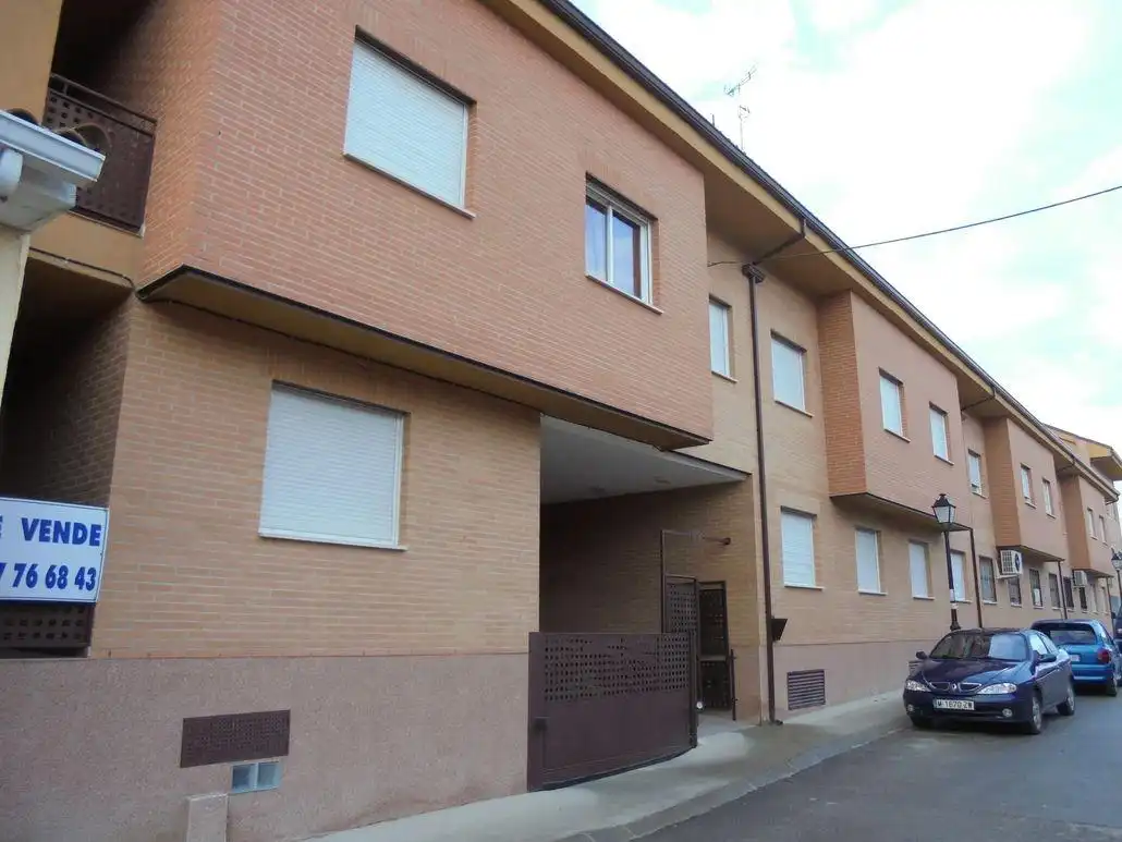 Vista exterior de Piso en venta en Borox