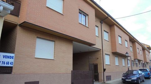 Se vende Piso OKUPADO en Calle Numancia 19 Borox, Toledo.