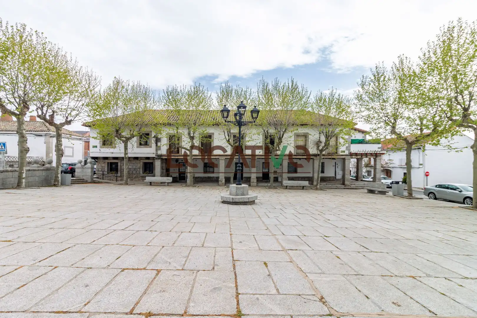 Vista exterior de Piso en venta en Valdemorillo con Calefacción