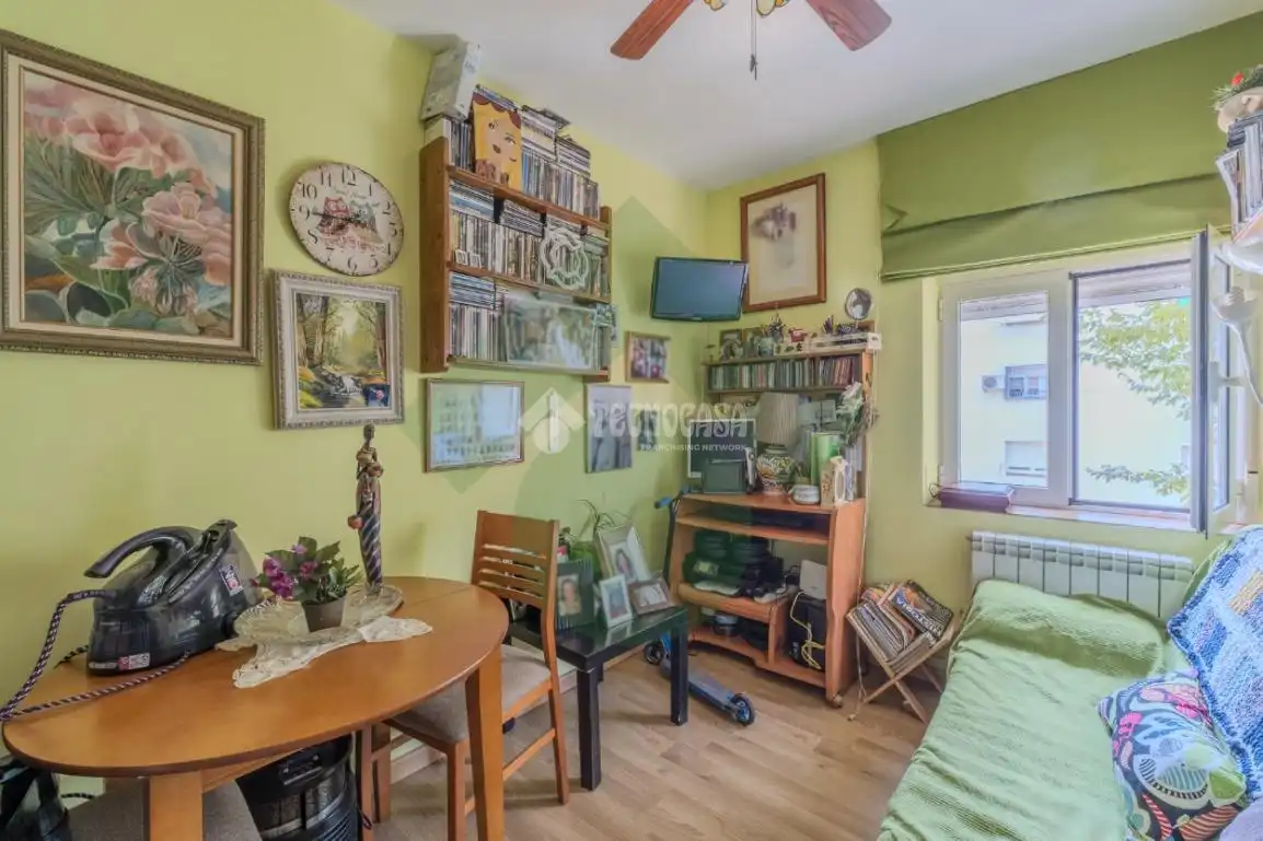 Bedroom of Flat for sale in Madrid  with Air Conditioner and Heating
