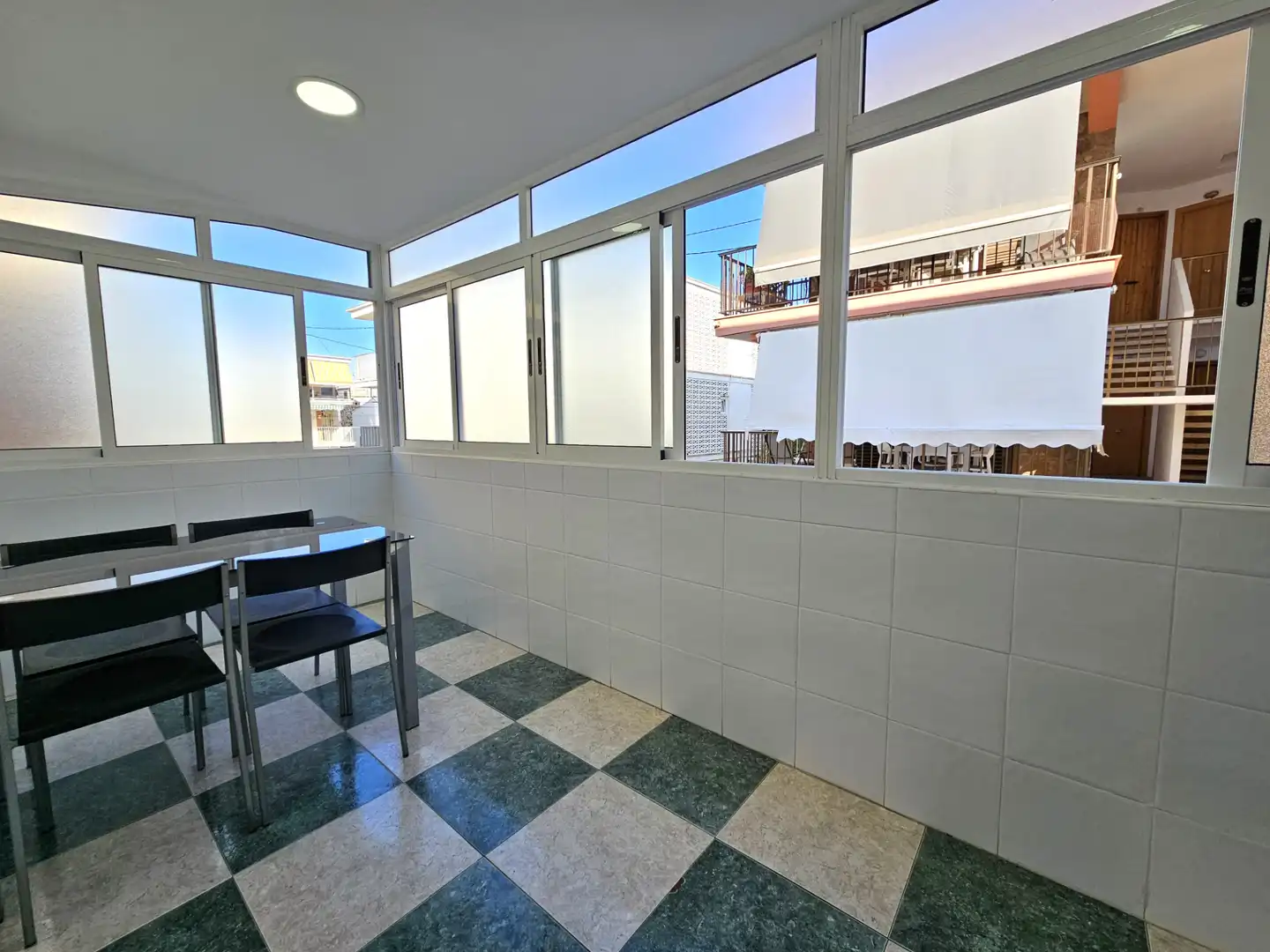 Apartamento de alquiler en Carrer de l'Illa de Xipre, 11, Oliva Playa