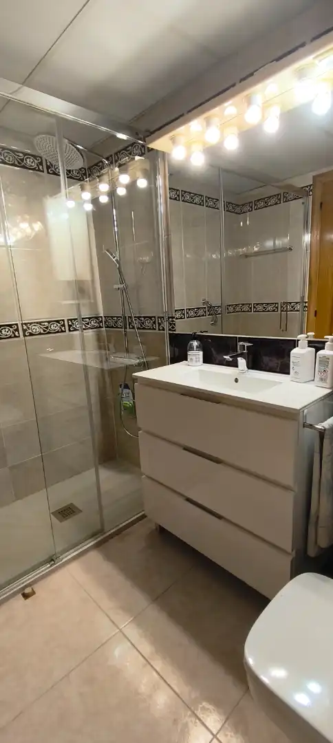 Bathroom of Flat for sale in Zaragoza  with Air Conditioner, Heating and Parquet flooring