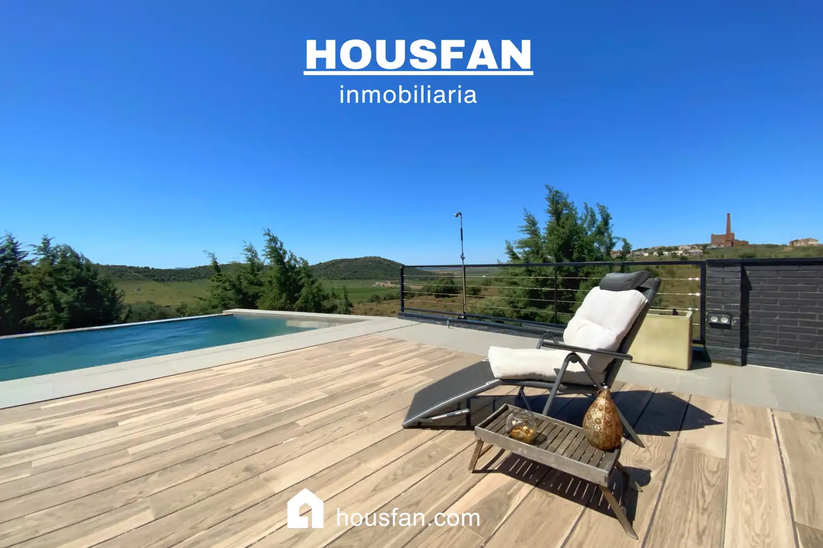 Vista exterior de Casa o xalet en venda en Cáceres amb Aire condicionat, Calefacció i Jardí privat