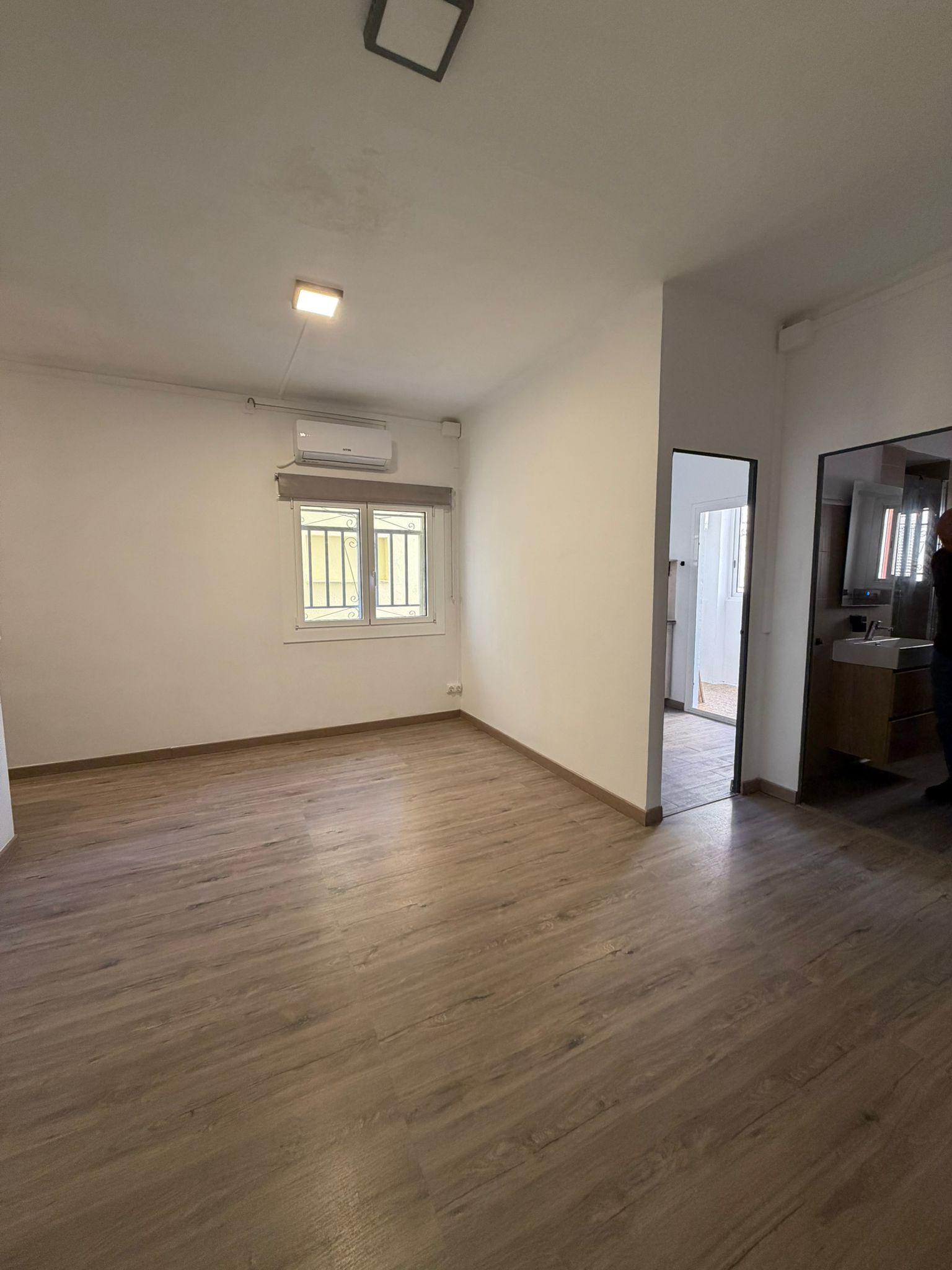 Dormitori de Pis en venda en  Barcelona Capital amb Calefacció