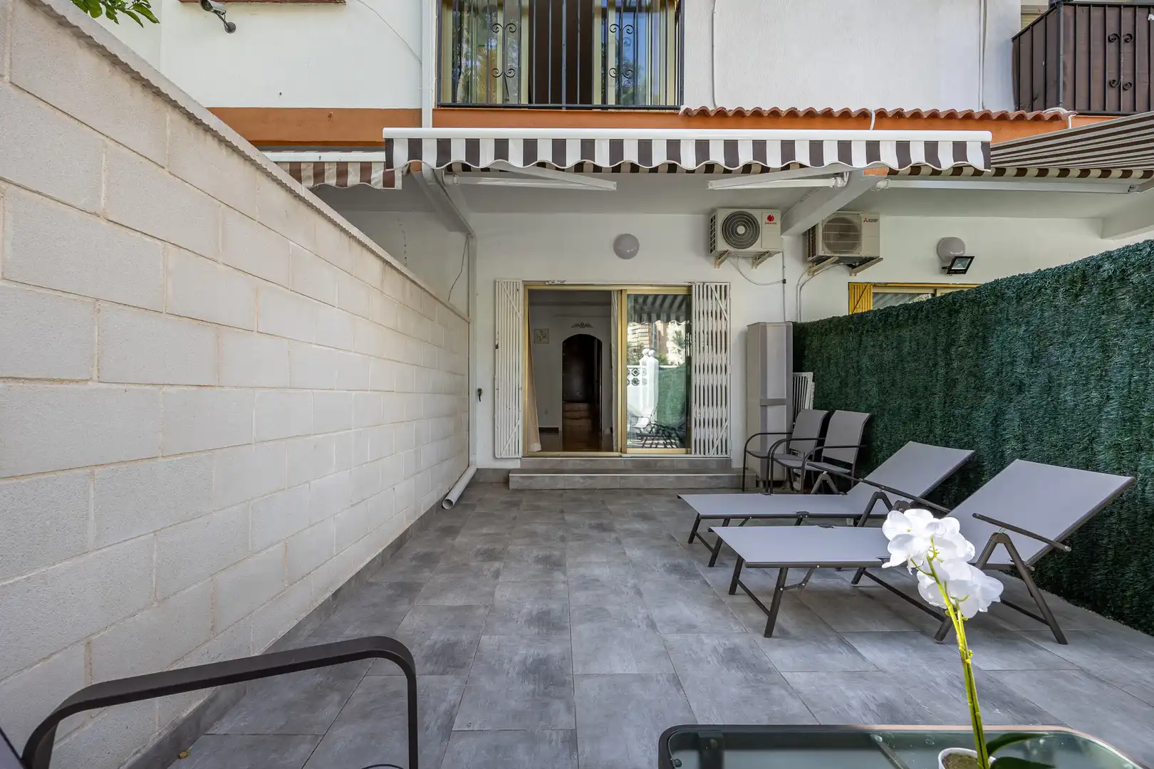 Terrassa de Casa adosada en venda en Benidorm amb Piscina, Moblat i Piscina comunitària