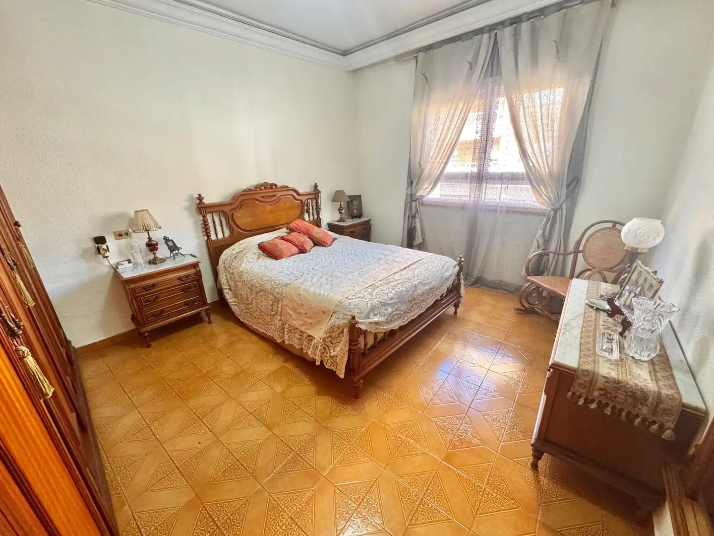 Habitación de Piso en venta en Orihuela con Aire acondicionado, Calefacción y Balcón