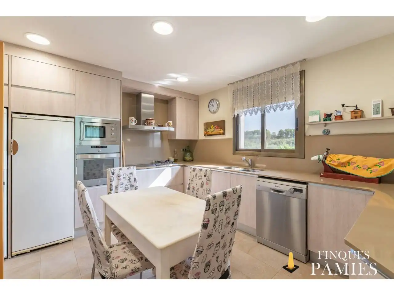 Cocina de Finca rústica en venta en Reus con Aire acondicionado, Calefacción y Jardín privado
