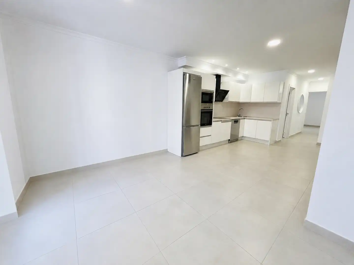 Cocina de Piso en venta en San Bartolomé de Tirajana con Aire acondicionado, Microondas y Balcón