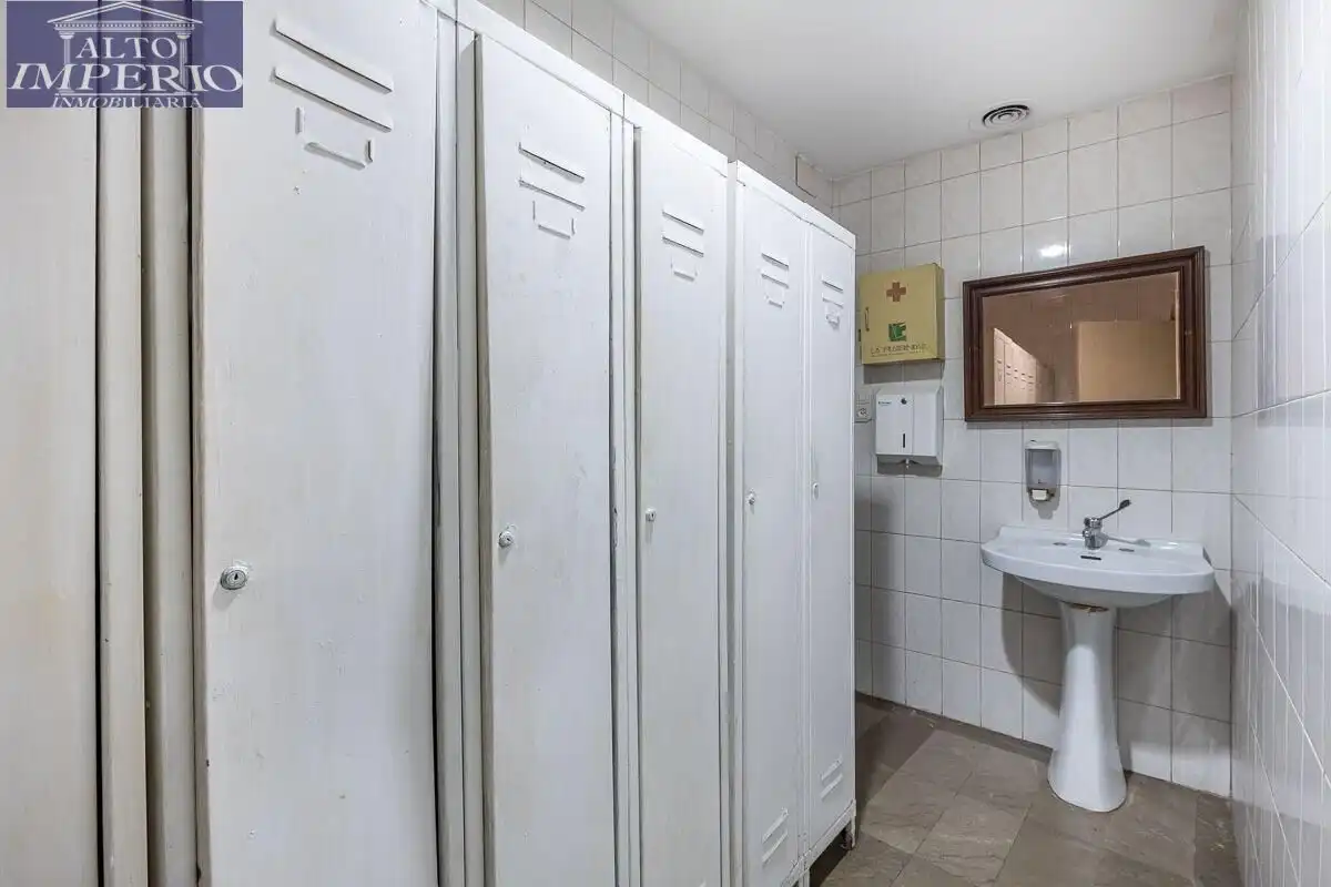 Local comercial en venda a Pinos Genil, imagen 33