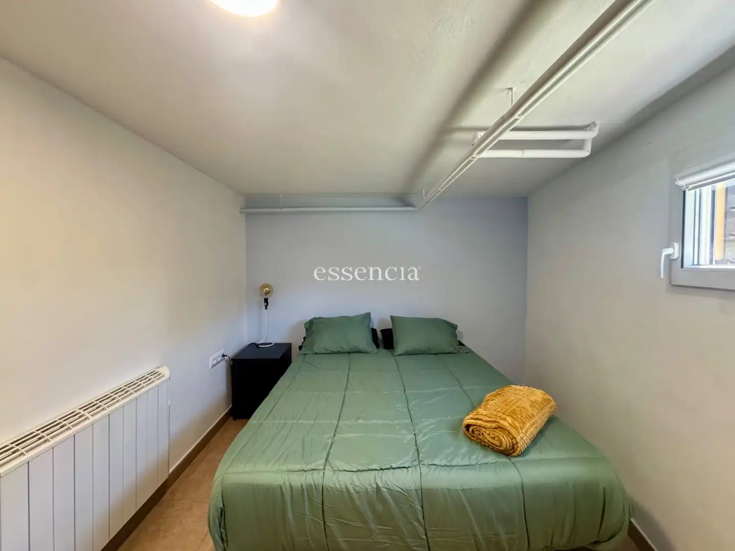 Dormitori de Casa o xalet en venda en Ròtova amb Aire condicionat, Calefacció i Jardí privat