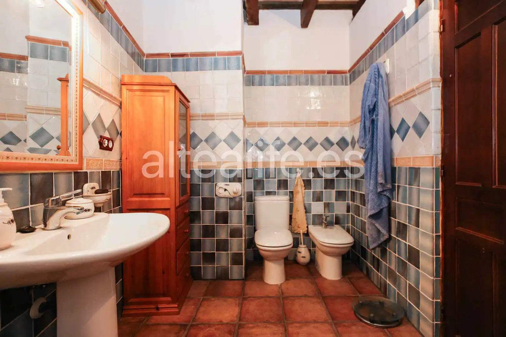 Badezimmer von Einfamilien-Reihenhaus zum Verkauf in Gandia mit Privatgarten, Terrasse und Abstellraum