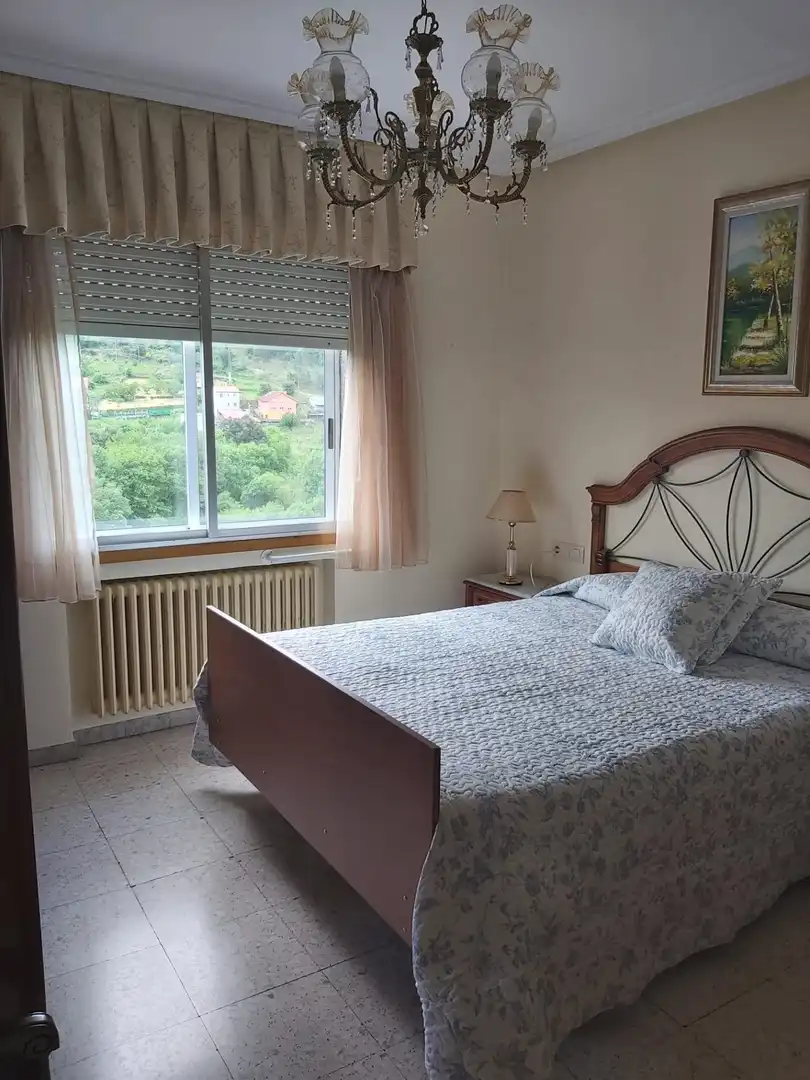 Bedroom of Houses for sale in Ourense Capital 