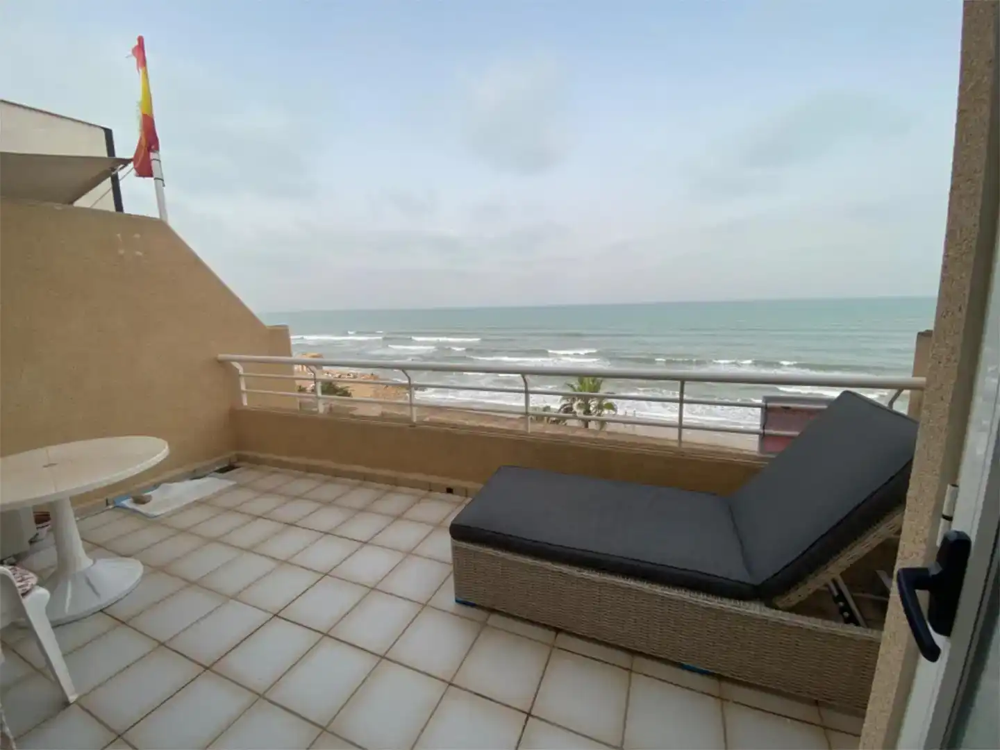 Terrasse von Dachboden zum Verkauf in Torrevieja mit Klimaanlage