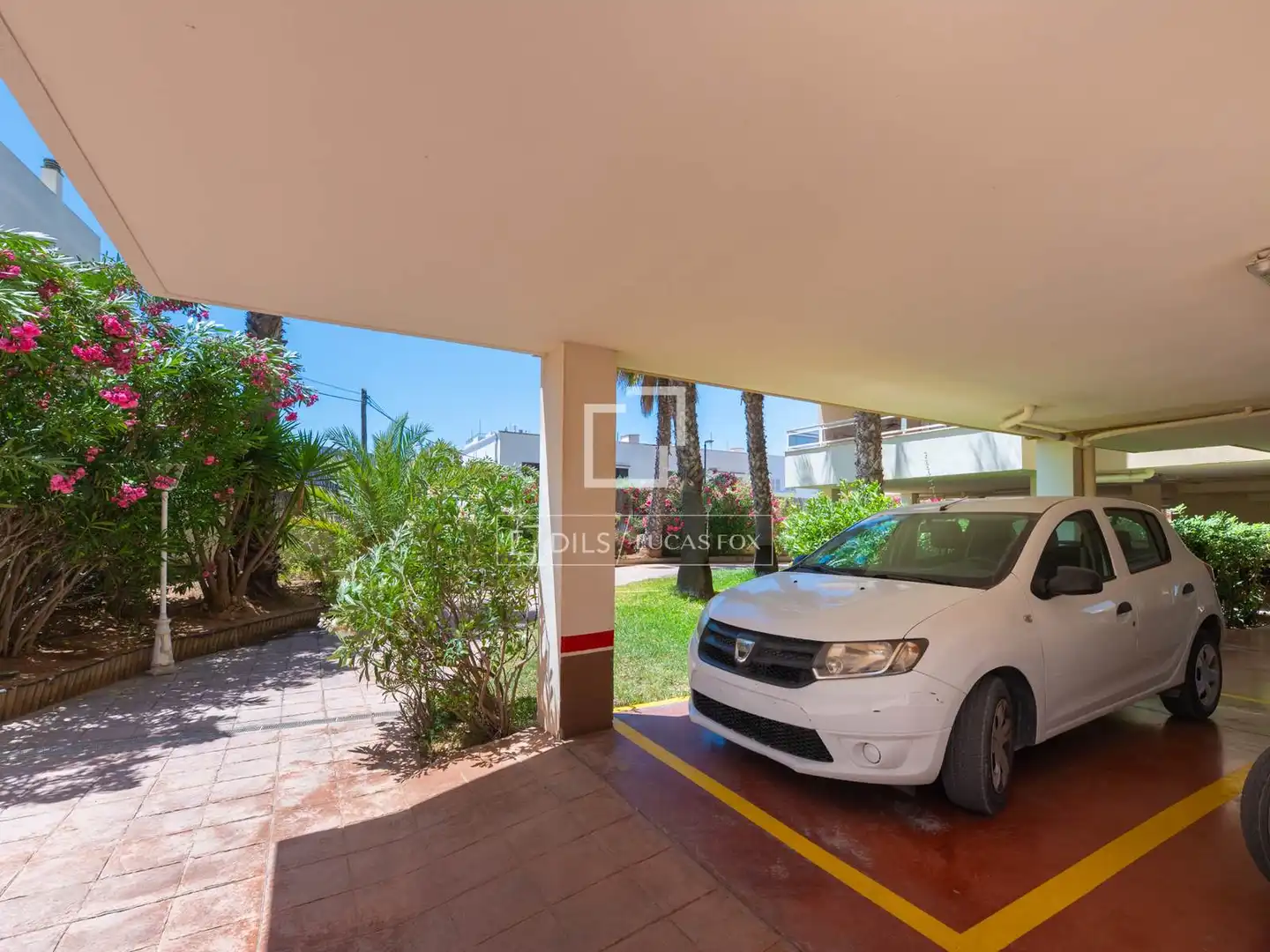 Parkplatz von Wohnung zum Verkauf in Eivissa mit Klimaanlage, Privatgarten und Terrasse