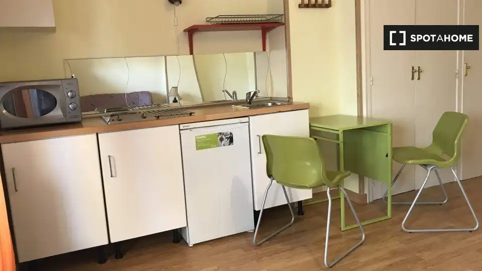 Kitchen of Study for share in Santa Marta de Tormes  with Air Conditioner and Terrace