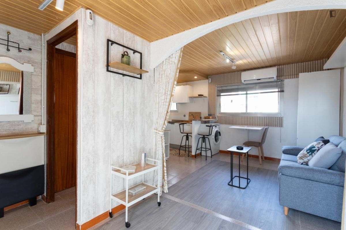 Kitchen of Study to rent in  Barcelona Capital  with Air Conditioner, Furnished and Washing machine