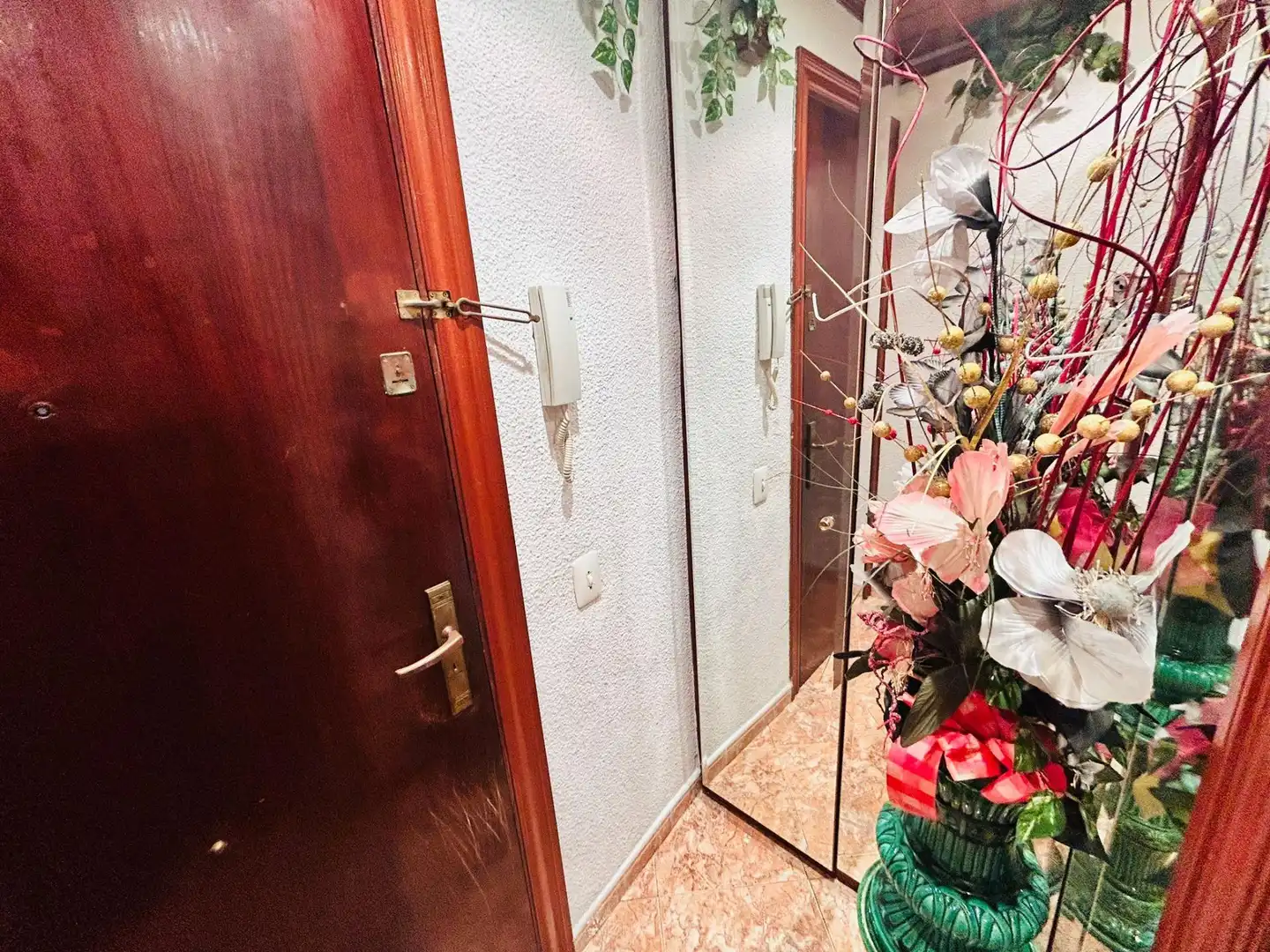 Piso en venta en L'Hospitalet de Llobregat con Amueblado y Balcón